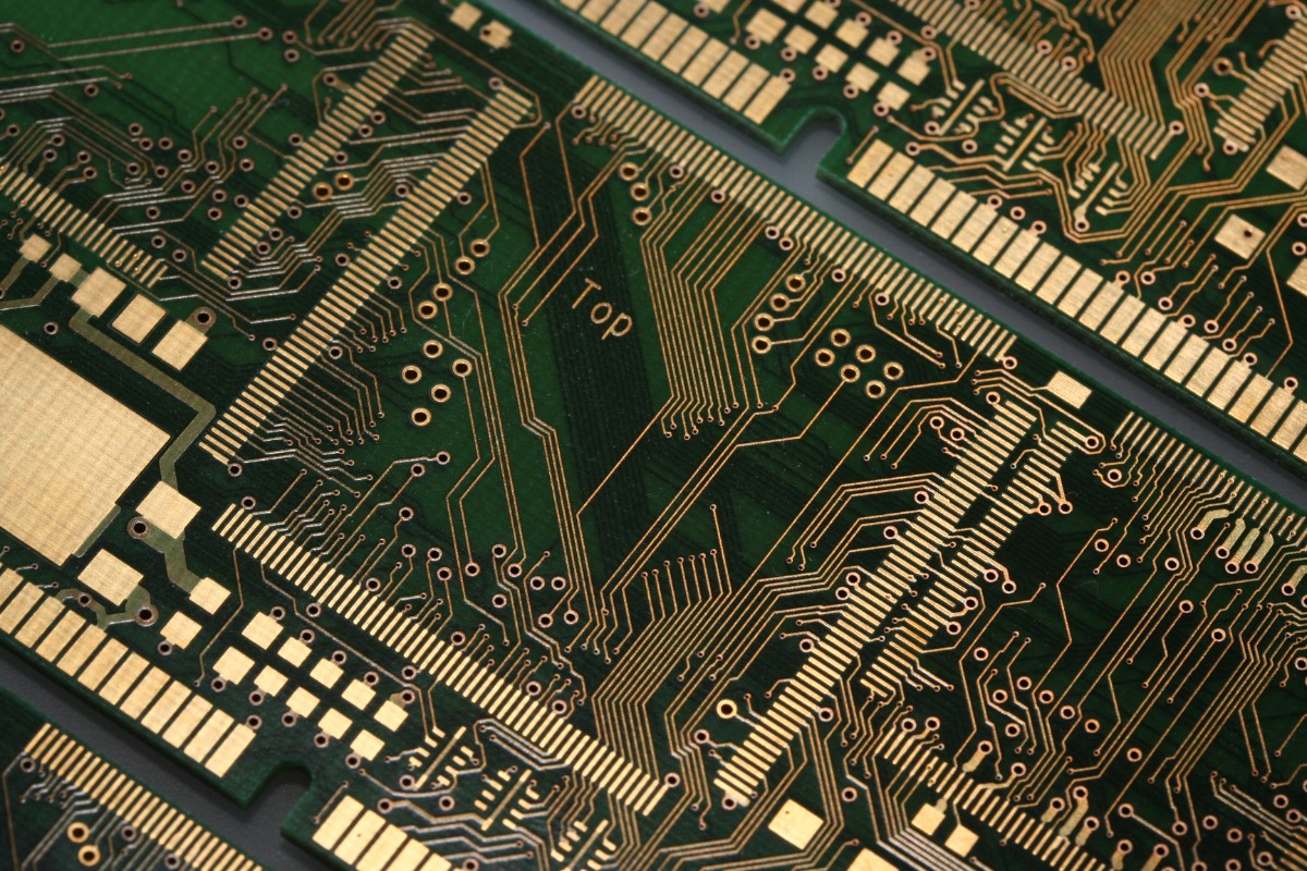 High-Density Interconnect (HDI) PCB Technology: Types, Benefits, Challenges, and Applications