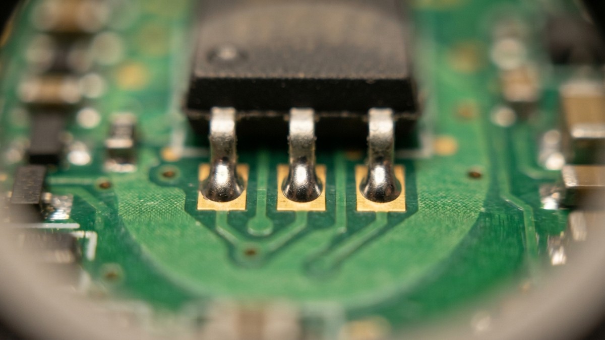 Bester Tech Conducts Routine In-Line Inspection Checks on SMT Assembly Lines